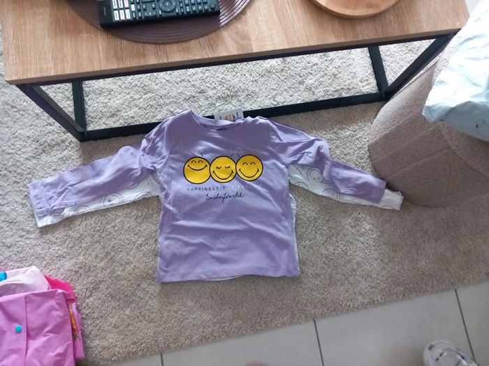 Lot de 2 t-shirt manches longues smiley 4/5 ans