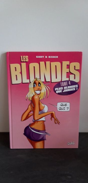 Les Blondes