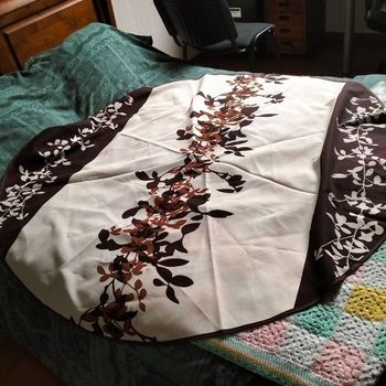 Nappe ronde anti taches 