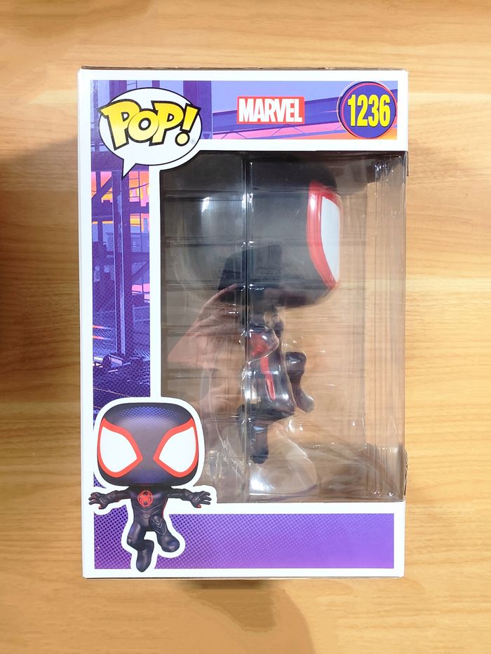 Funko Pop! Spider-Man 1236 - Across The Spider-Verse - Miles Morales - photo numéro 4