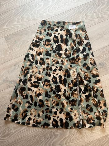 Jupe à motifs léopard