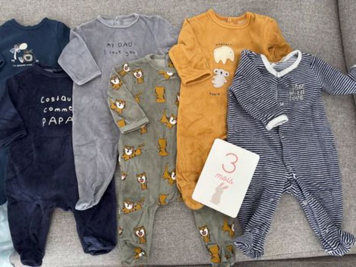 Lot pyjama velours 3 mois - photo numéro 3