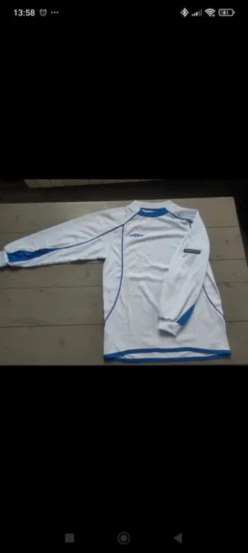 Tee shirt de foot manches longues Umbro 10 ans