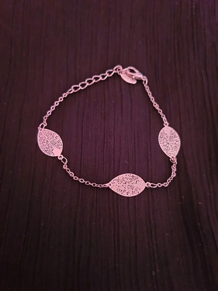 Bracelet feuilles métal argenté neuf