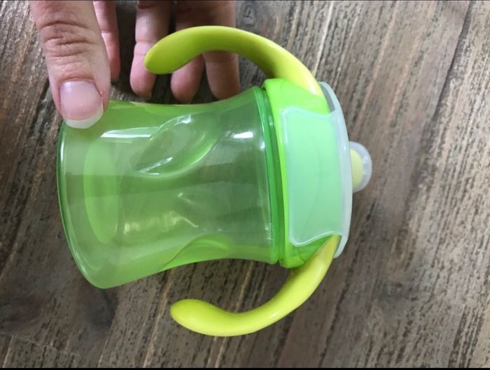 Tasse d’apprentissage neuve
