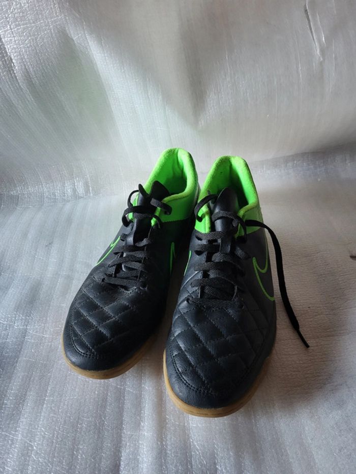 Chaussures foot nike - photo numéro 2