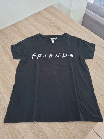 Tee shirt friends