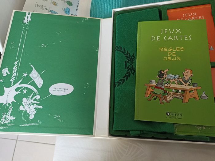 Boite jeux de cartes Astérix neuf - photo numéro 2