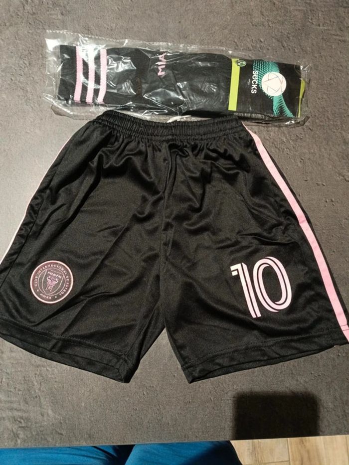 Tenue football Léo Messi Inter Miami rose. T.20 - photo numéro 3