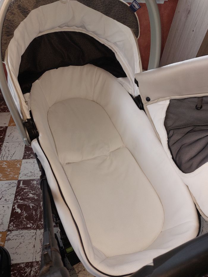 Poussette Chicco trio living - photo numéro 3