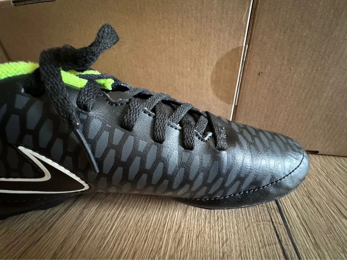 Baskets foot Nike pointure 38 très bon état - photo numéro 11
