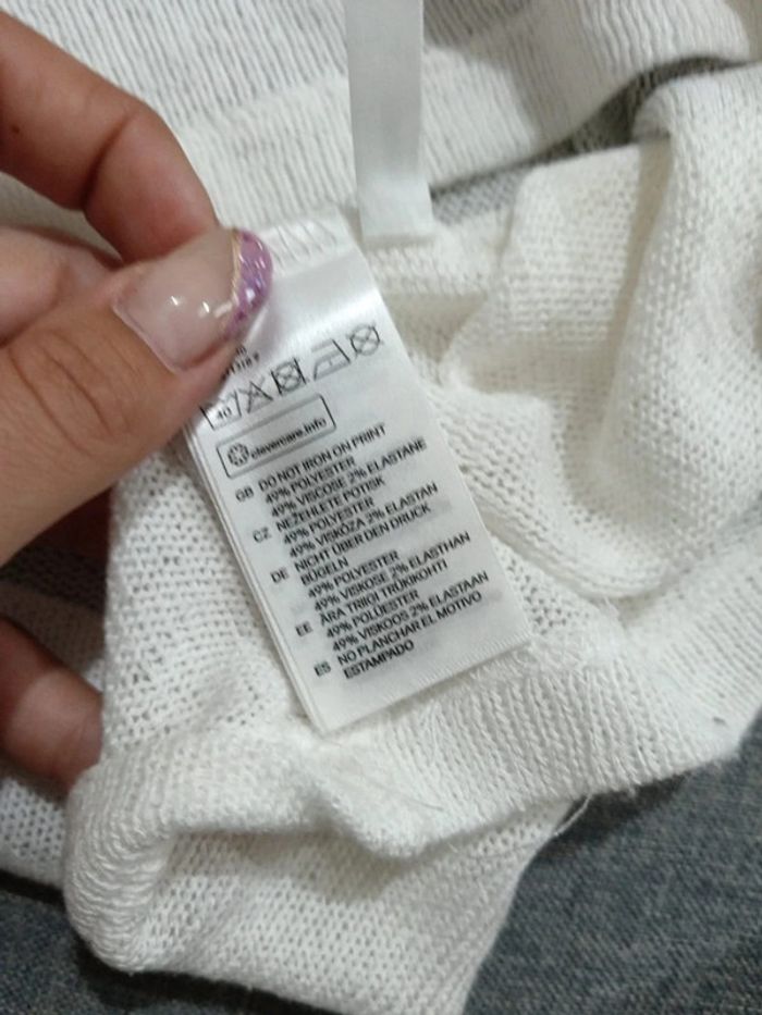 C55 pull blanc H&M 10-12 ans - photo numéro 4