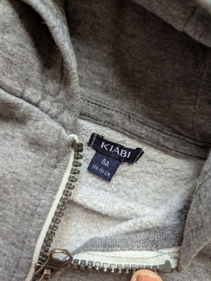 Sweat zippé à capuche Kiabi 8 ans gris - photo numéro 4