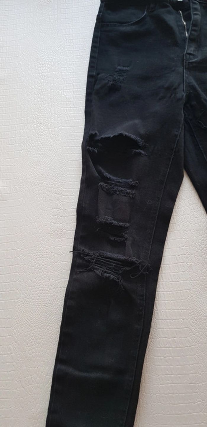Jeans slim noir dechiré - photo numéro 3