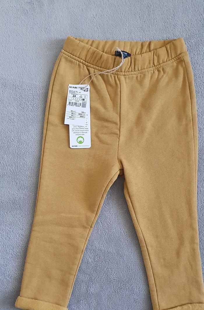 Lot Pantalon et body - photo numéro 1