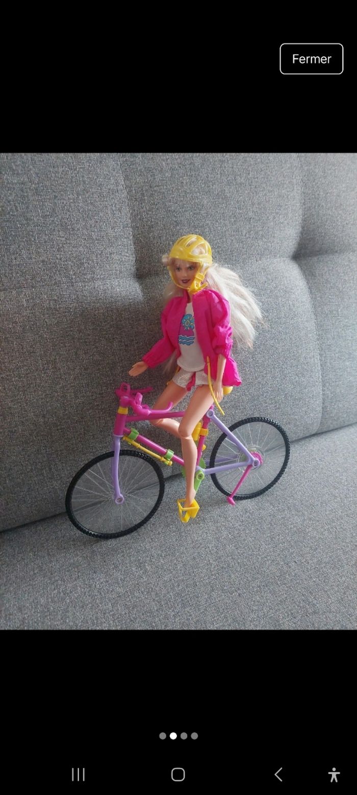 Barbie à vélo