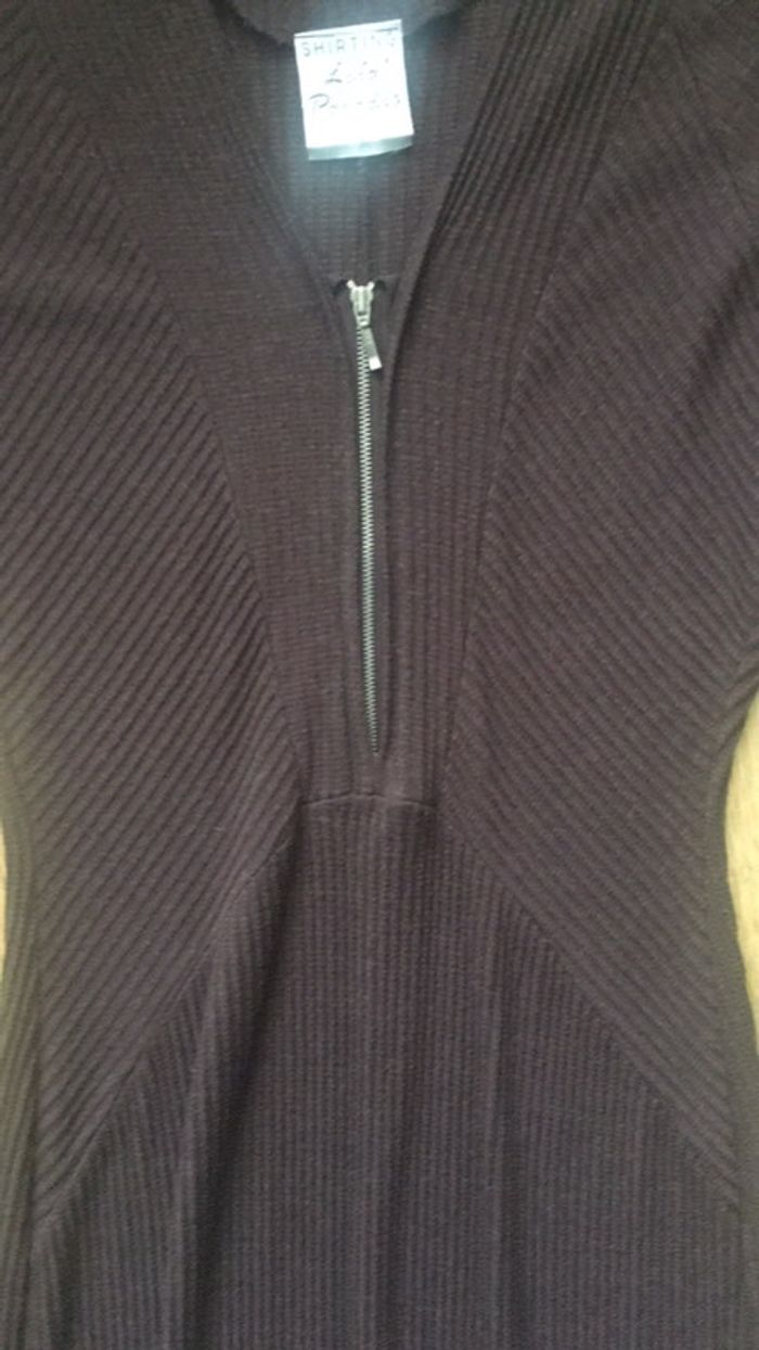 Longue robe chocolat moulante - photo numéro 3