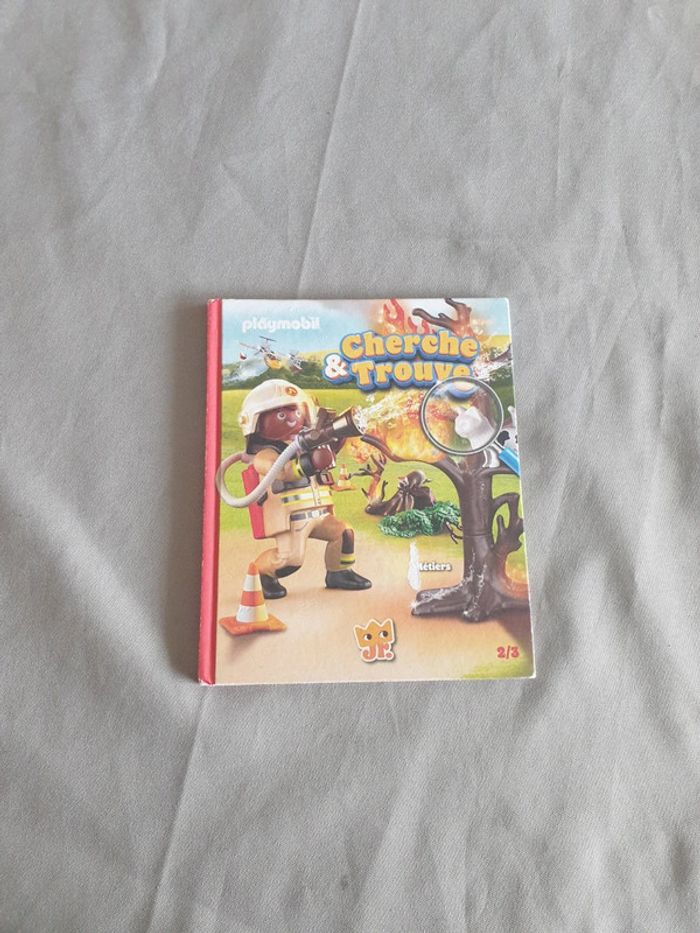 Cherche et trouve livre Playmobil