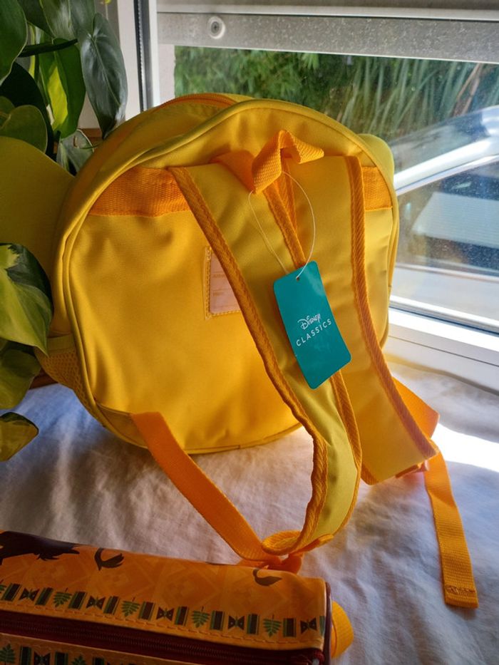 Lot sac à doc et trousse roi lion Simba - photo numéro 4