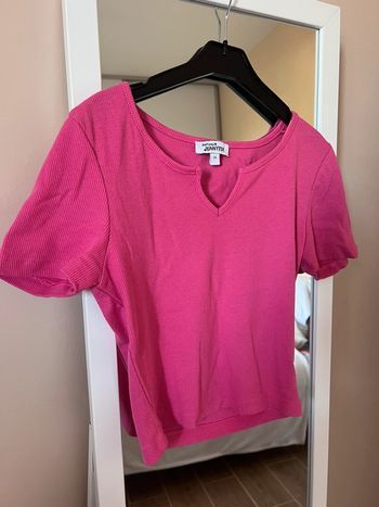 T-shirt rose court