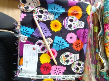 Coupon Alexander Henry – crânes mexicains – 57 x 75 cm – import US