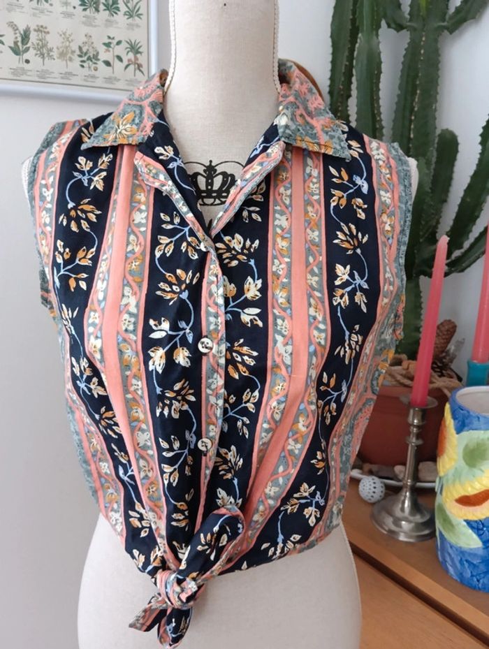 Chemise vintage Crop top à nouer imprimé fleurs multicolores