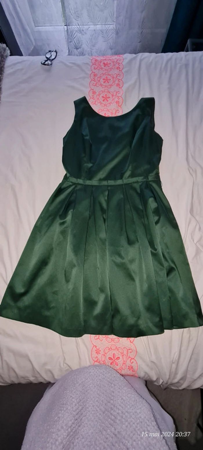 Robe satinée - photo numéro 4