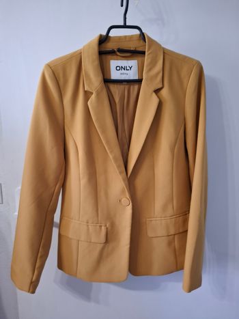 Blazer only taille 36 en très bon état 