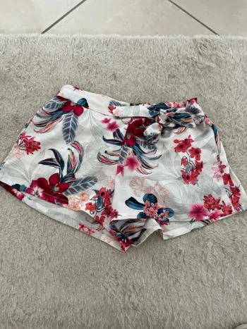 Short de nuit à fleurs