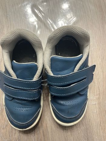 Basket bleu garçon 24