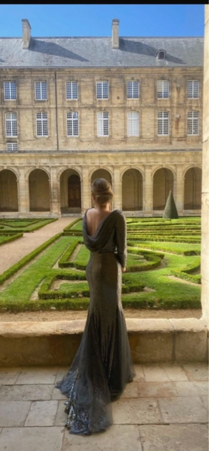 Robe femme -chic dos drapé traine lounge taille 44 - photo numéro 1