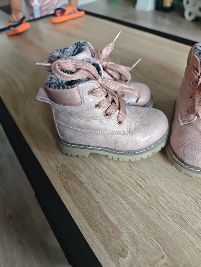 2 paires de bottines taille 22 - photo numéro 2