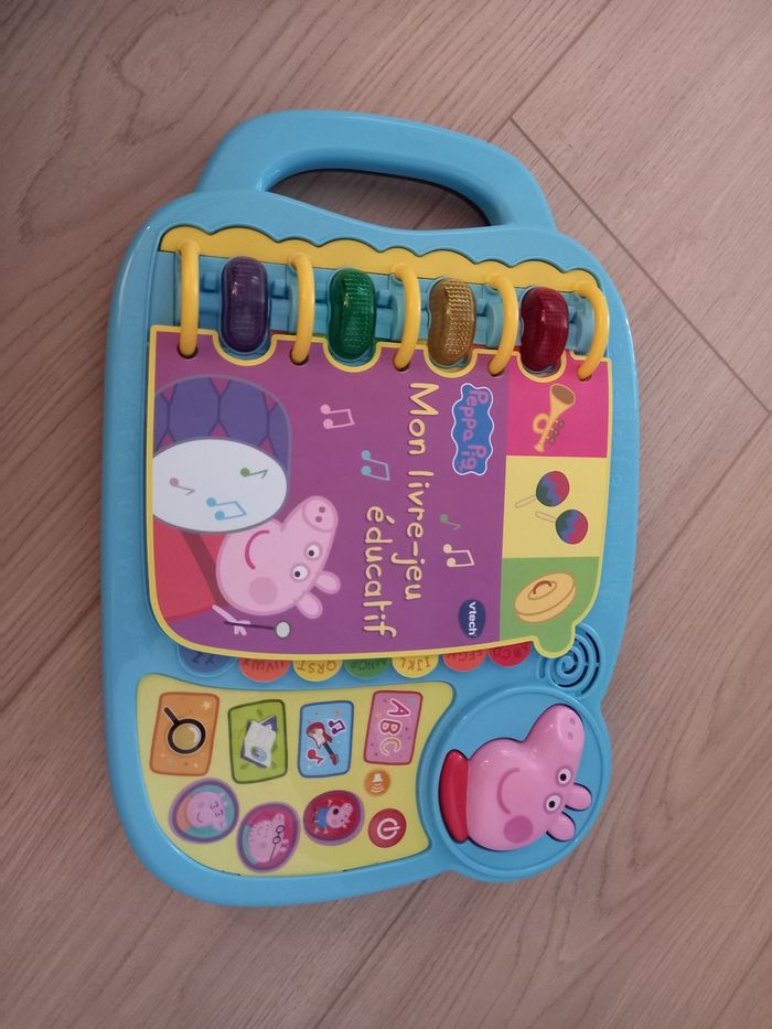 Livre jeu éducatif Peppa Pig marque Vtech.