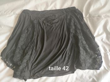 Mini jupe taille 42