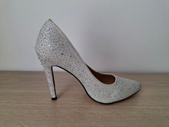Talons à paillettes 38 - photo numéro 7