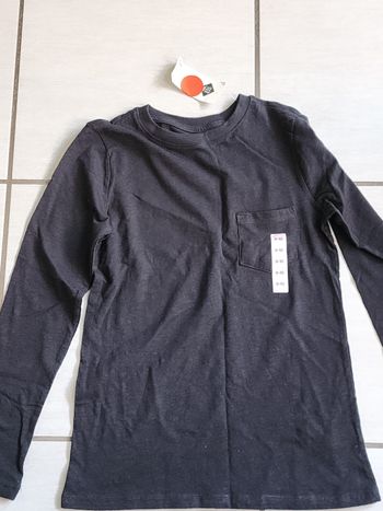 Tee-shirt garçon neuf avec étiquette – Noir – Manches longues – Taille 9/10 ans – Coton