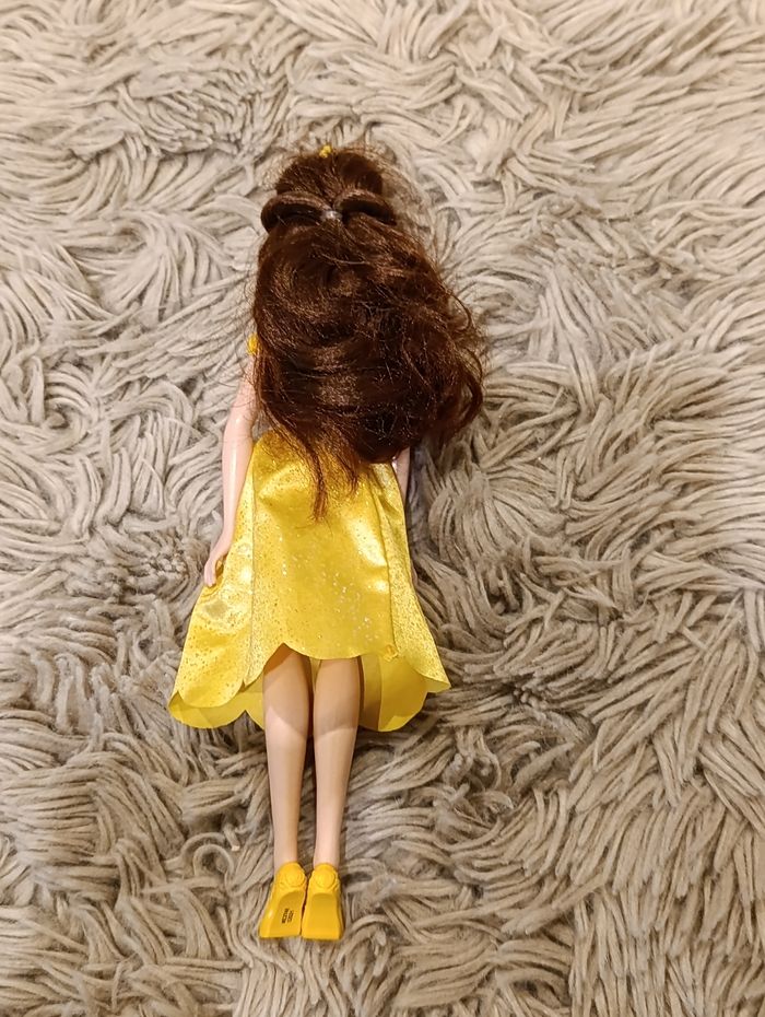Poupée Disney Belle - photo numéro 2