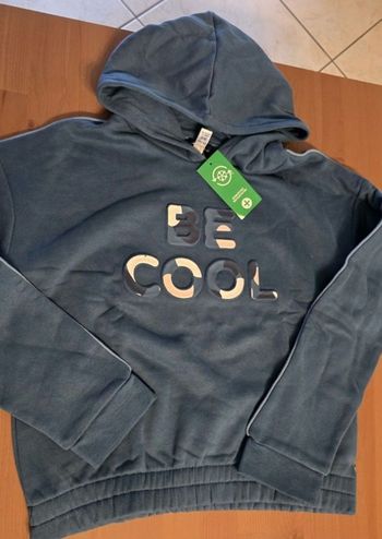 Neuf (non porté) 🏷🥰😍 SUPERBE sweat molleton 12 ans fille 😍🥰