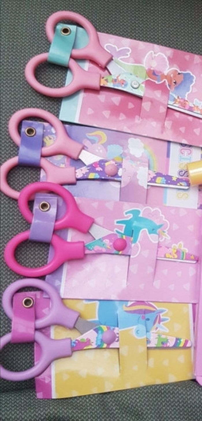 Cartable Tann's Olivia 35 cm Neuf + trousse assortie + ciseaux + gommes emoji + big pack Bic - photo numéro 6