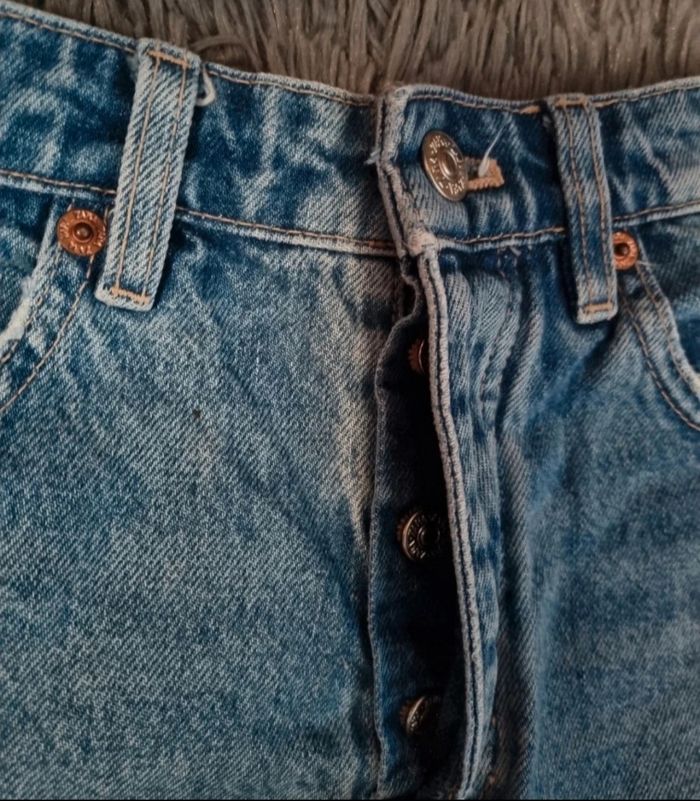 Short taille haute effet délavé et effiloché 34 - photo numéro 2