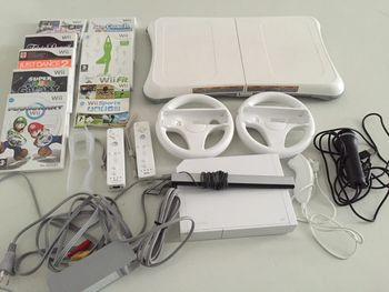Console Nintendo WII avec jeux et accessoires