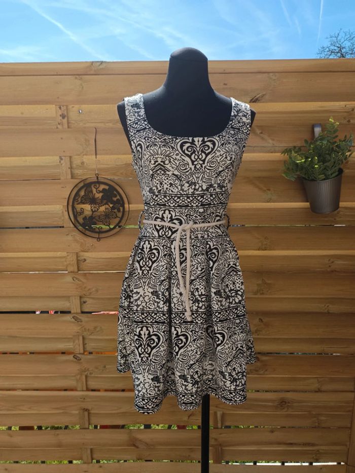 Robe trapèze taille S - photo numéro 3