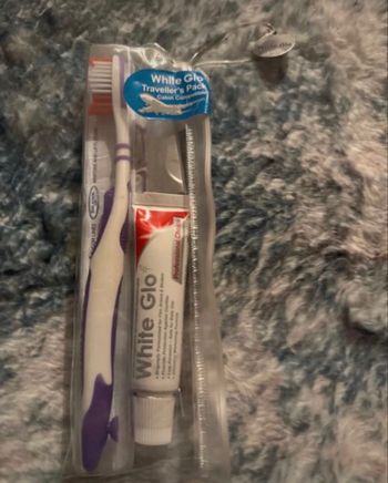 1 kit de voyage spécial dentaire 