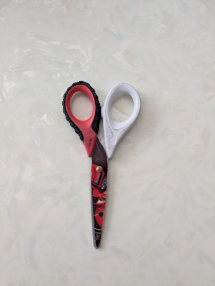 Paire de ciseaux Maped Tatoo innovation, avec anneaux souples. - photo numéro 3
