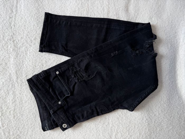 Jean homme Zara – Noir effet usé – Taille 46 XL/XXL