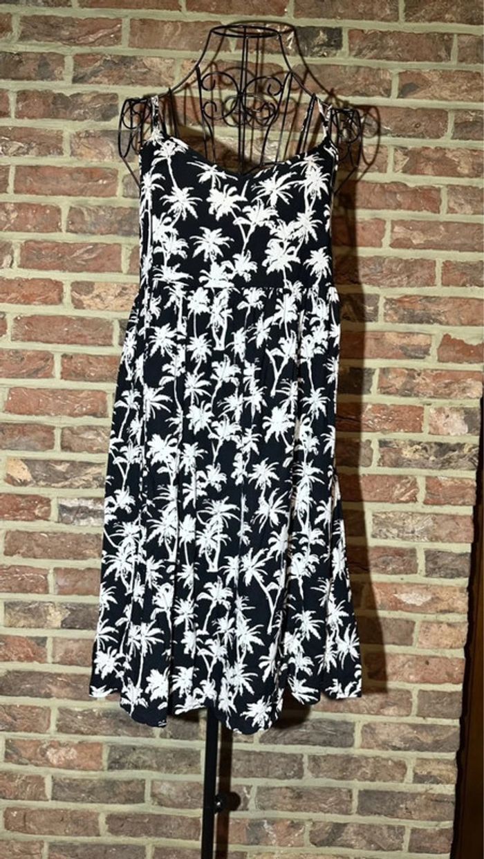 Robe noire à motifs de palmiers blancs C&A Taille Xs/34