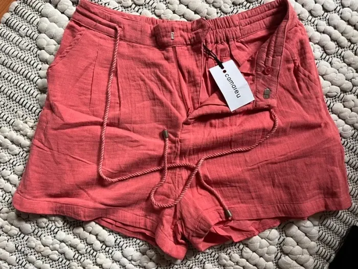 Short neuf Camieu