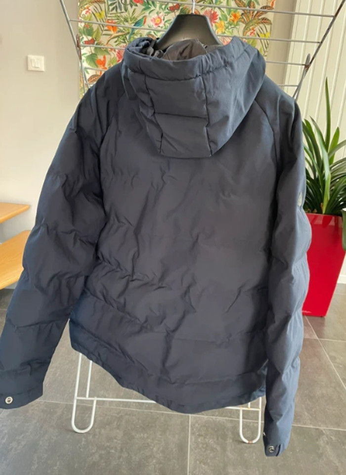 Manteau chaud bleu marine - photo numéro 3