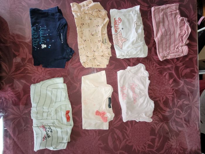 Lot vêtements 6 mois - photo numéro 4
