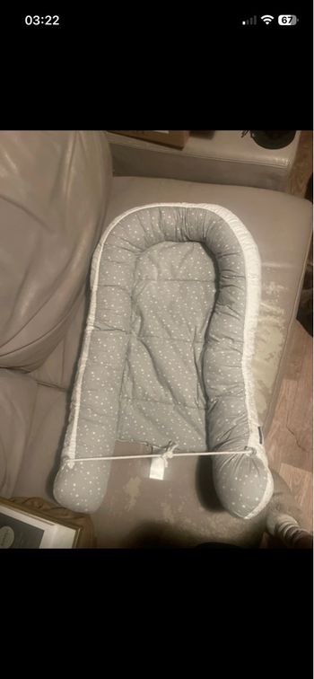 Cocon réducteur de lit en parfaite état 